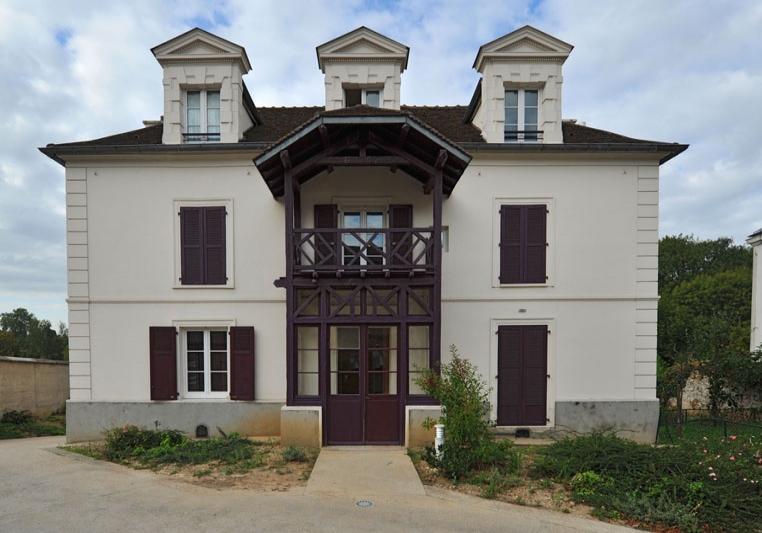 Fa&ccedil;ade devant d'une maison