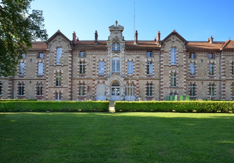 Fa&ccedil;ade d'un manoir