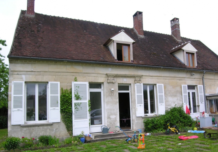 Ext&eacute;rieur d'une maison en Picardie